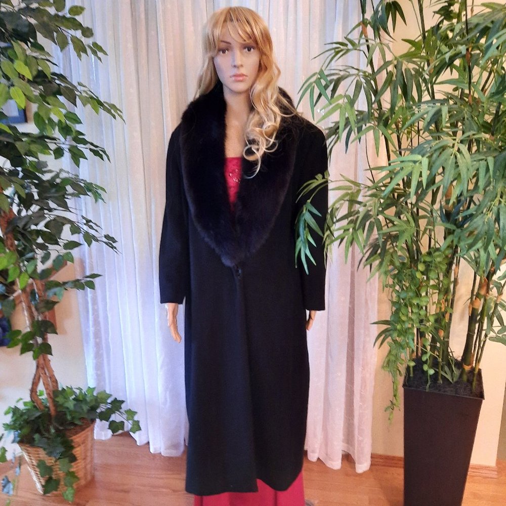 Calvin Klein 100% wool long coat with Fox collar